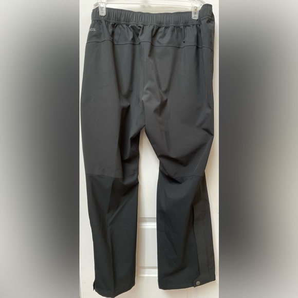 REI Co-op Men’s Waterproof Rain Pants - Picture 3 of 10